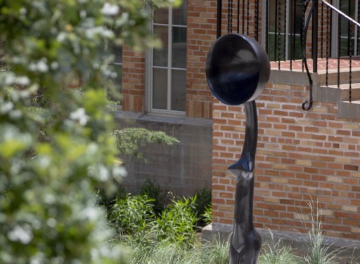 An image of Simone Leigh's "Sentinel IV" in the Anna Hiss Gymnasium Courtyard.
