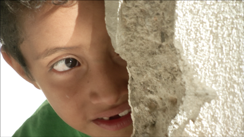 Still from Children’s Game #15: Espejos, Ciudad Juarez, Mexico, 2013 by Francis Alÿs Incollaboration with Julien Devaux, and Felix Blume© Francis AlÿsCourtesy the artist and David Zwirner